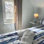 Exklusive Strohberg Plön