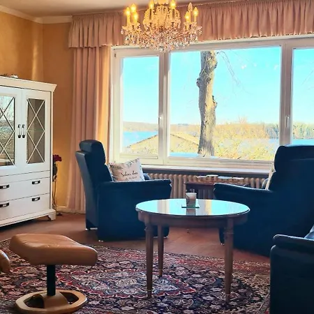 Exklusive Strohberg