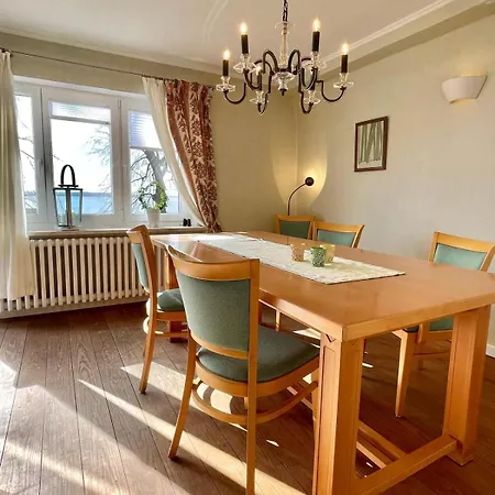 Exklusive Strohberg * Plön