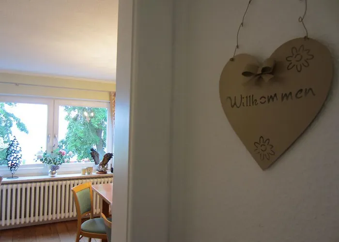 Exklusive Strohberg Plön